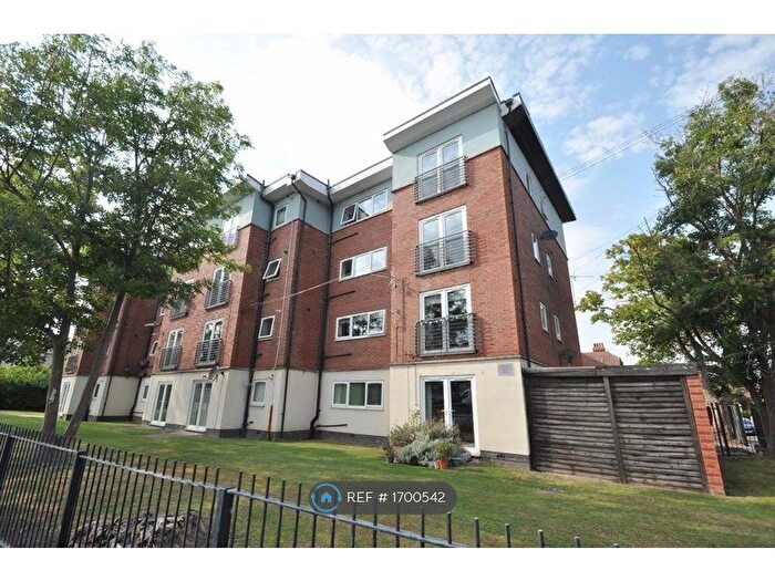2 Bedroom Flat To Rent In Regency Court, Birkenhead, CH42