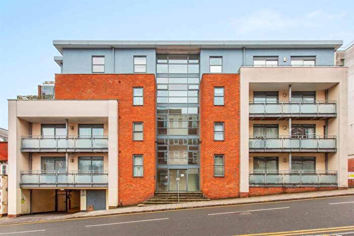 2 Bedroom Apartment For Sale In Corporation Street, High Wycombe, HP13