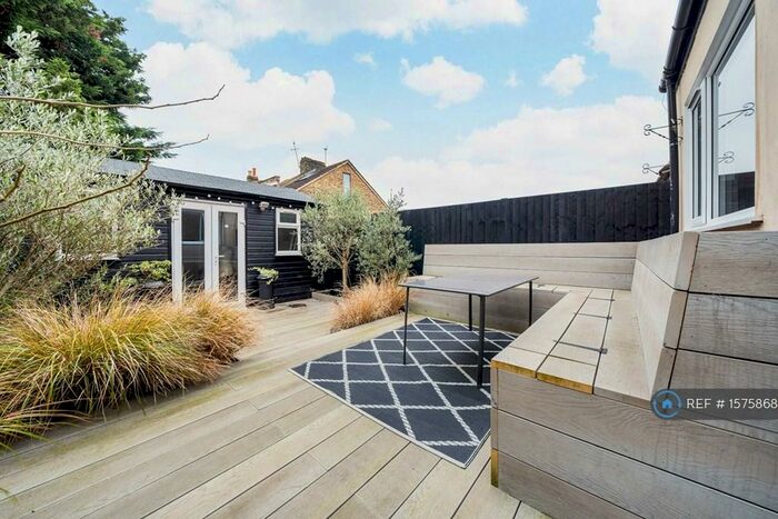 4 Bedroom Terraced House To Rent In Apsley Road, London, SE25