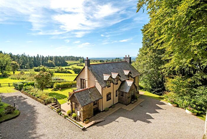 4 Bedroom Detached House For Sale In Dousland, PL20