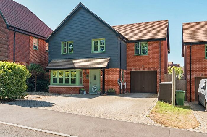 4 Bedroom Detached House For Sale In Abbey Drive, Bishops Waltham, Southampton, Hampshire, SO32
