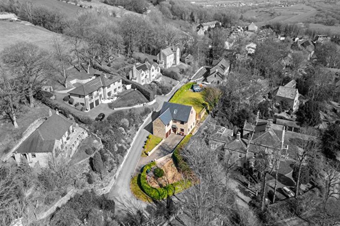 6 Bedroom Detached House For Sale In Mottram Road, Broadbottom, SK14