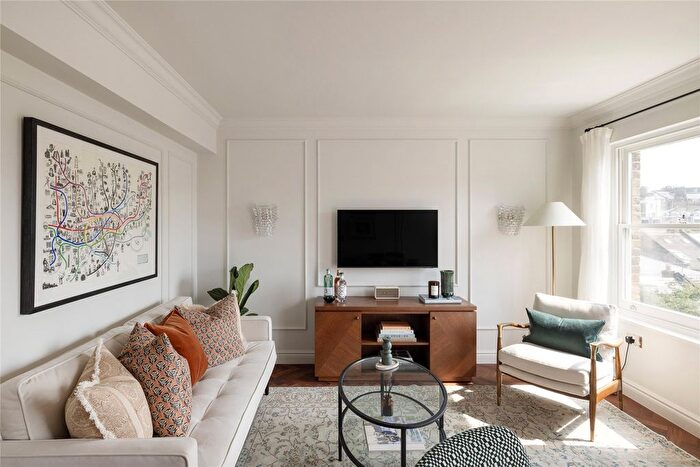 1 Bedroom Flat For Sale In Ladbroke Square, London, W11