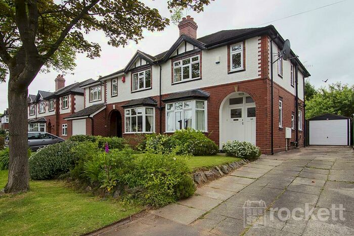 3 Bedroom Semi-Detached House To Rent In Beresford Crescent, Westlands, Newcastle Under Lyme, Staffordshire, ST5