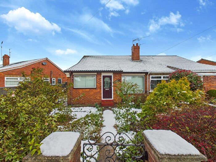 2 Bedroom Semi-Detached Bungalow For Sale In Keel Road, Hull, HU6