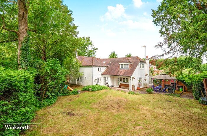 4 Bedroom Detached House For Sale In Wildmoor Lane, Sherfield-On-Loddon, Hook, Hants, RG27