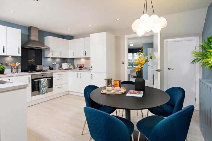 3 Bedroom Semi Detached House For Sale In Phoenix Lane, Fernwood, Newark, NG24