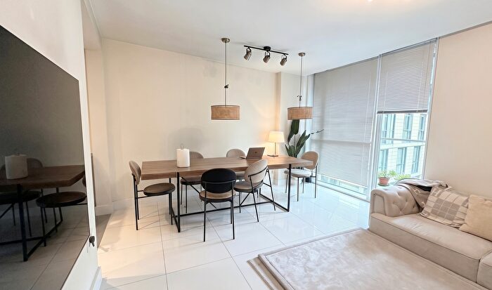 2 Bedroom Flat To Rent In Times Square, Aldgate, E1
