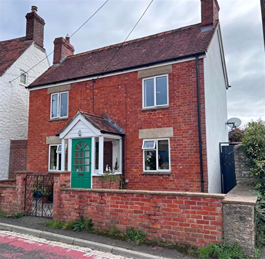 3 Bedroom Detached House For Sale In Bayford, Wincanton, BA9