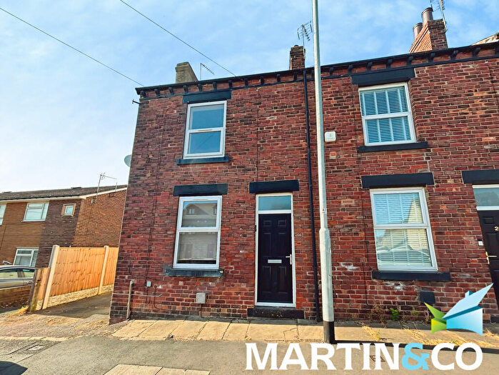 2 Bedroom End Of Terrace House To Rent In Wood Lane, Rothwell, LS26