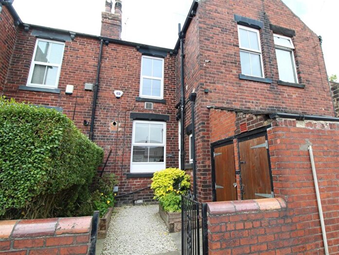 3 Bedroom Terraced House To Rent In Low Lane, Horsforth, Leeds, LS18