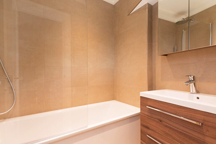 2 Bedroom Apartment To Rent In Grove End Gardens, Grove End Road, St John's Wood, London, NW8