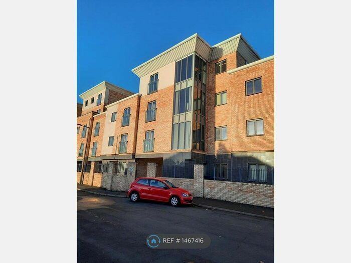 2 Bedroom Flat To Rent In Low Road, Balby, Doncaster, DN4