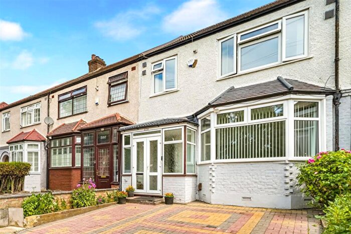 3 Bedroom Terraced House For Sale In Wanstead Park Road, Ilford, IG1