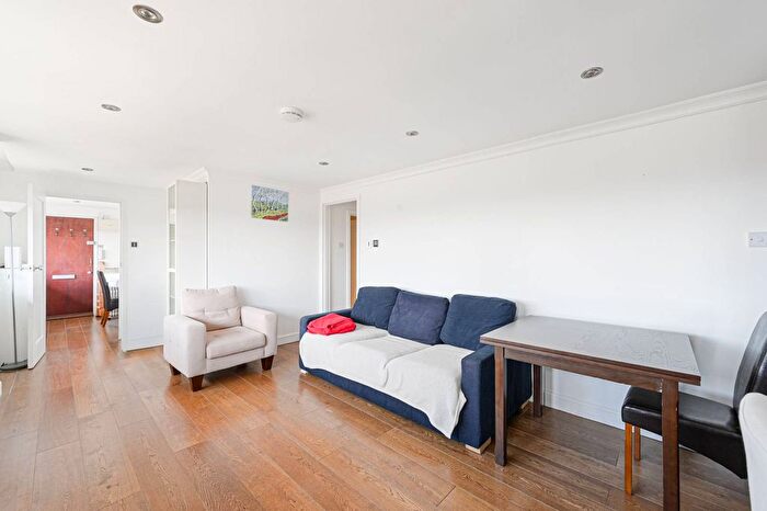 1 Bedroom Flat To Rent In Regency Street, Westminster, London, SW1P