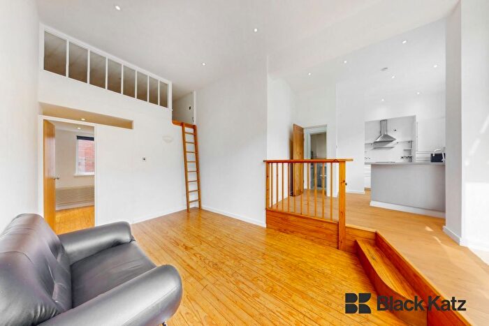 1 Bedroom Flat To Rent In Newington Causeway, Borough, SE1