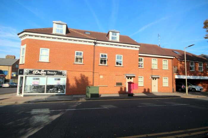 2 Bedroom Apartment To Rent In Avenue Road, Brentwood, Essex, CM14