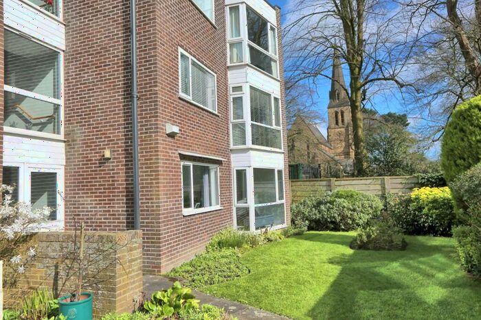 2 Bedroom Flat To Rent In Chester Road, SK12