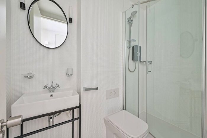 Studio To Rent In Durham Road, Wimbledon, London, SW20