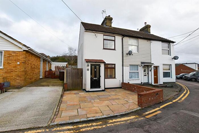 2 Bedroom End Of Terrace House For Sale In Baker Street, Burham, ME1