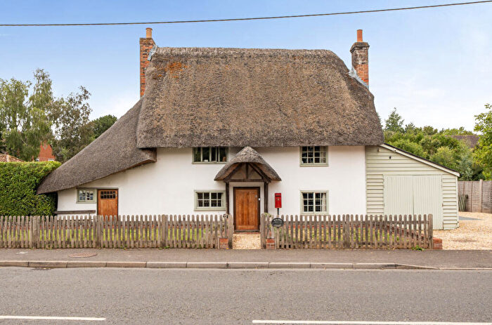 3 Bedroom Detached House For Sale In Oxford Road, Sutton Scotney, Winchester, Hampshire, SO21