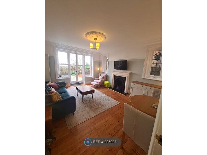 1 Bedroom Flat To Rent In Clifton Road, Brighton, BN1