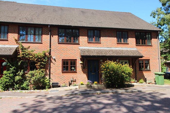 3 Bedroom Terraced House For Sale In Peel Place Petersfield Road, Whitehill, GU35