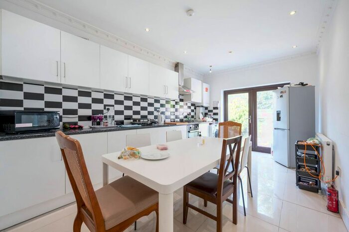 5 Bedroom Property To Rent In Penshurst Road, Thornton Heath, CR7