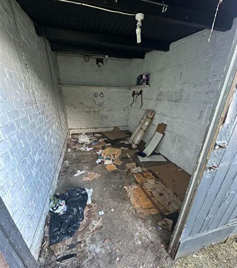 Garage / Parking To Rent In Rectory Court, London, E4