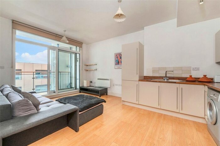1 Bedroom Flat To Rent In Cornell Square, South Lambeth, SW8