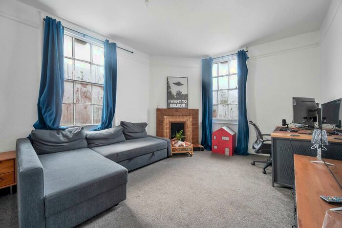 3 Bedroom Apartment To Rent In Church Street, Oakham, LE15