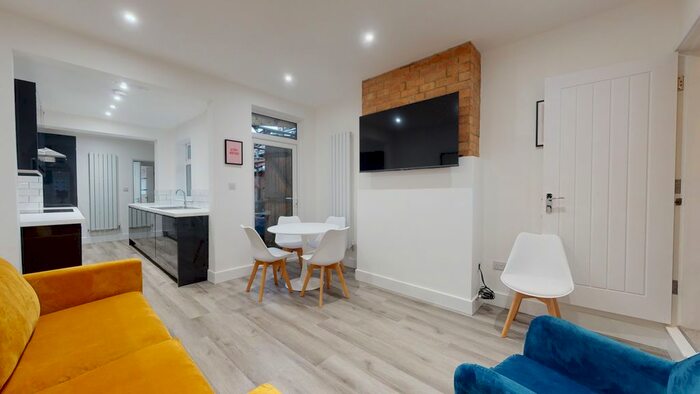 5 Bedroom Flat To Rent In Caldwell Street, Loughborough LE11