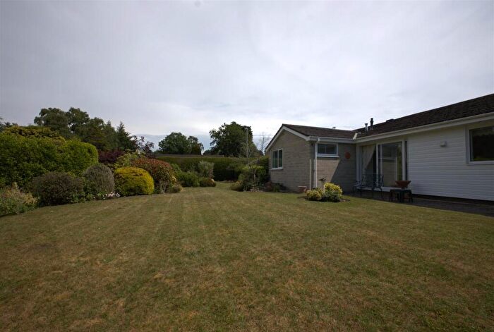 3 Bedroom Detached Bungalow To Rent In Plecy Close, West Parley, Ferndown, BH22
