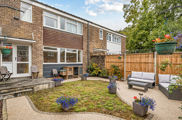 3 Bedroom Terraced House For Sale In Cleveland Close, Basingstoke, Hampshire, RG22