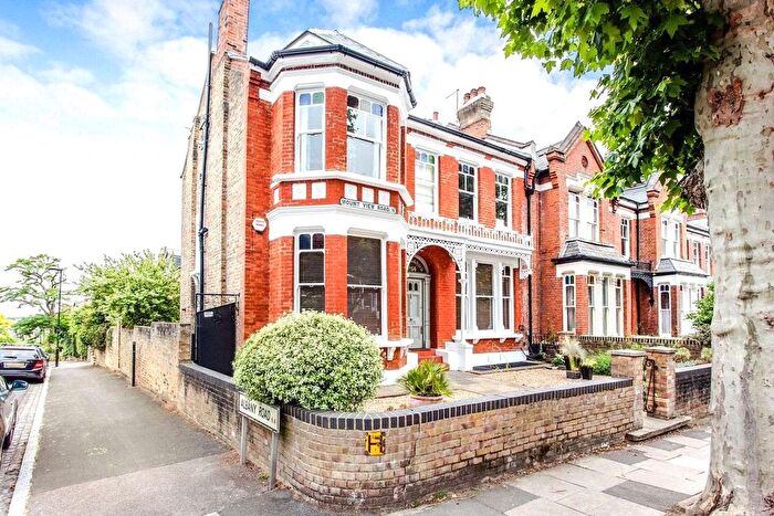 4 Bedroom Flat To Rent In Mount View Road, London, N4
