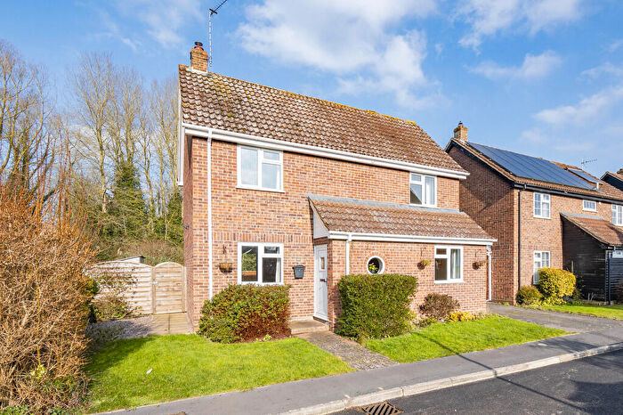 4 Bedroom Link Detached House To Rent In Long Melford, Sudbury, Suffolk, CO10