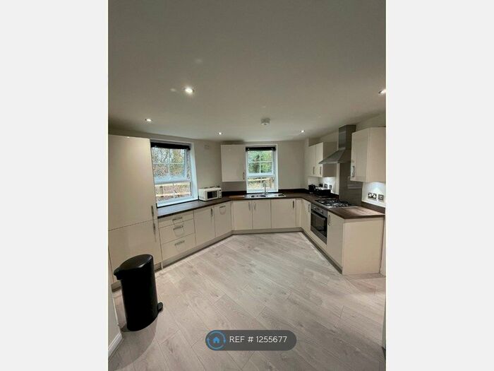 2 Bedroom Flat To Rent In Mistle Court, Coventry CV4