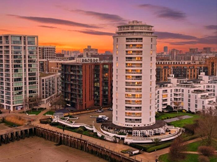 1 Bedroom Apartment To Rent In Barrier Point Road, London, E16