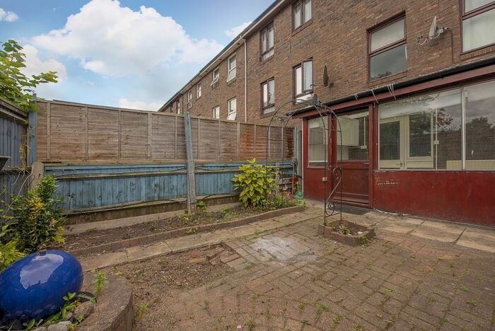 6 Bedroom Mews To Rent In Summerwood Road, Isleworth, TW7