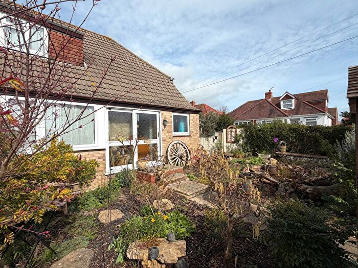 4 Bedroom Semi-Detached Bungalow For Sale In Seaview Avenue, Portchester, PO16