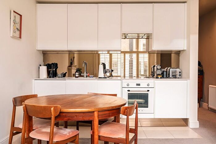 1 Bedroom Flat For Sale In Bassett Road, London, W10