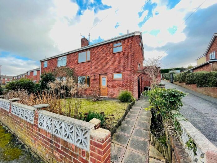 3 Bedroom Semi-Detached House To Rent In Willowgarth Avenue, Brinsworth S60