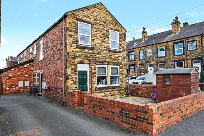 3 Bedroom Terraced House For Sale In Park Mews, East Park Street, Morley, Leeds, LS27