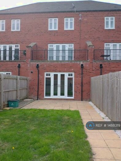 3 Bedroom Terraced House To Rent In Buttermere Crescent, Doncaster, DN4