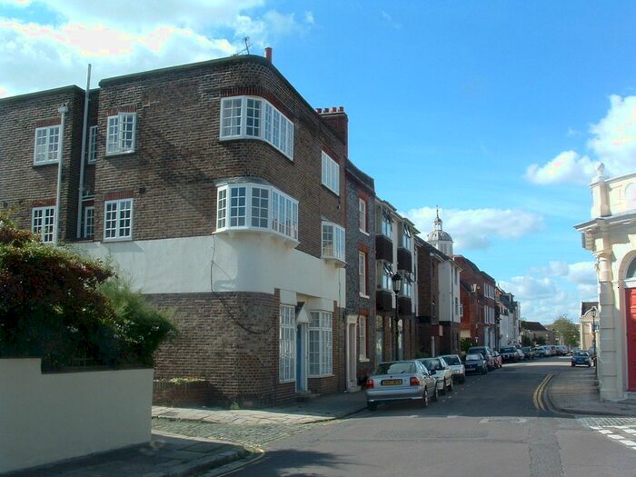 1 Bedroom Flat To Rent In St. Thomas's Street, Portsmouth, PO1