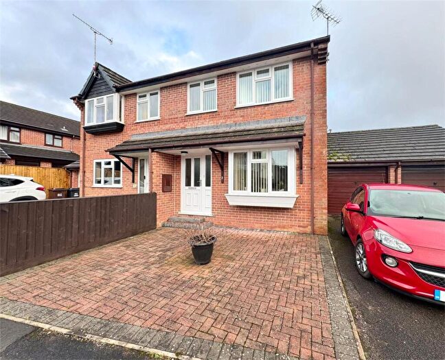 3 Bedroom Semi-Detached House For Sale In Clare Drive, Tiverton, EX16