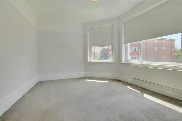 1 Bedroom Flat To Rent In High Street (), Penge., SE20