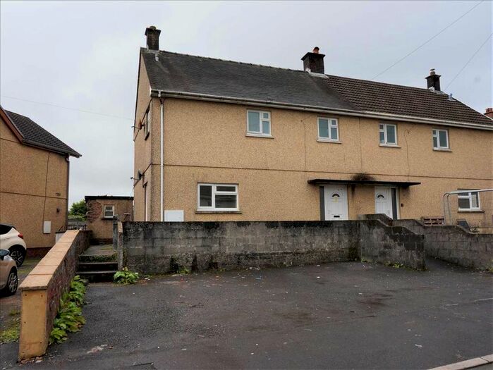 3 Bedroom Semi-Detached House For Sale In Troed Y Bryn, Upper Tumble, Llanelli, SA14