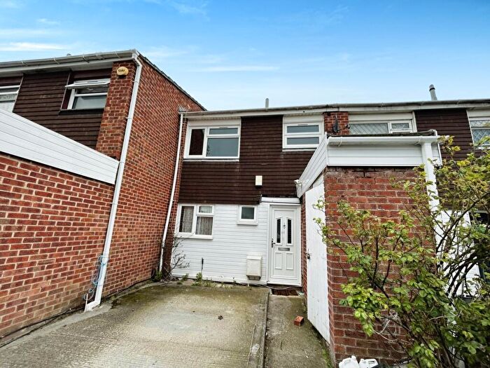 4 Bedroom Terraced House To Rent In Quantock Close, Slough, SL3