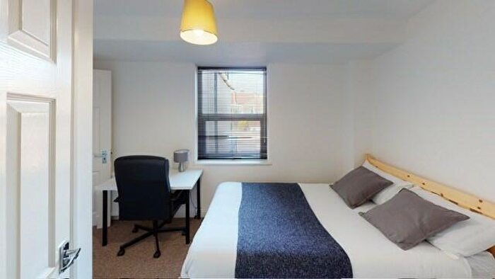 6 Bedroom Terraced House To Rent In Baileys Road, Portsmouth, Hampshire, PO5